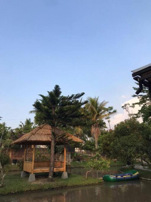 Villa As-Salam, Kadungora, Garut Eksteriør bilde